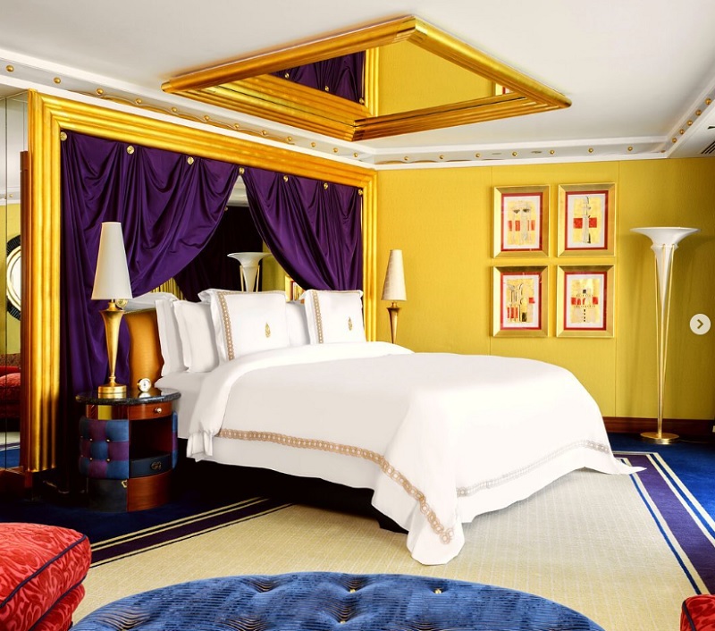 Room rates at the hotel Burj Al Arab 